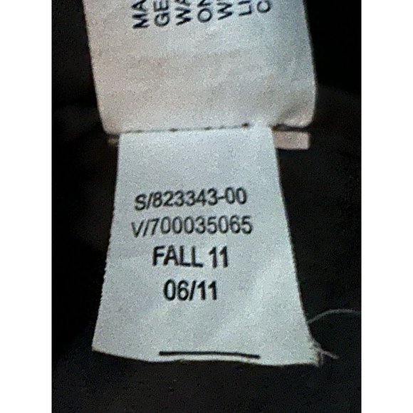 Gap Gray  Jacket with White and Black Lining Inside Of Sleeves Size Medium - Picture 6 of 10